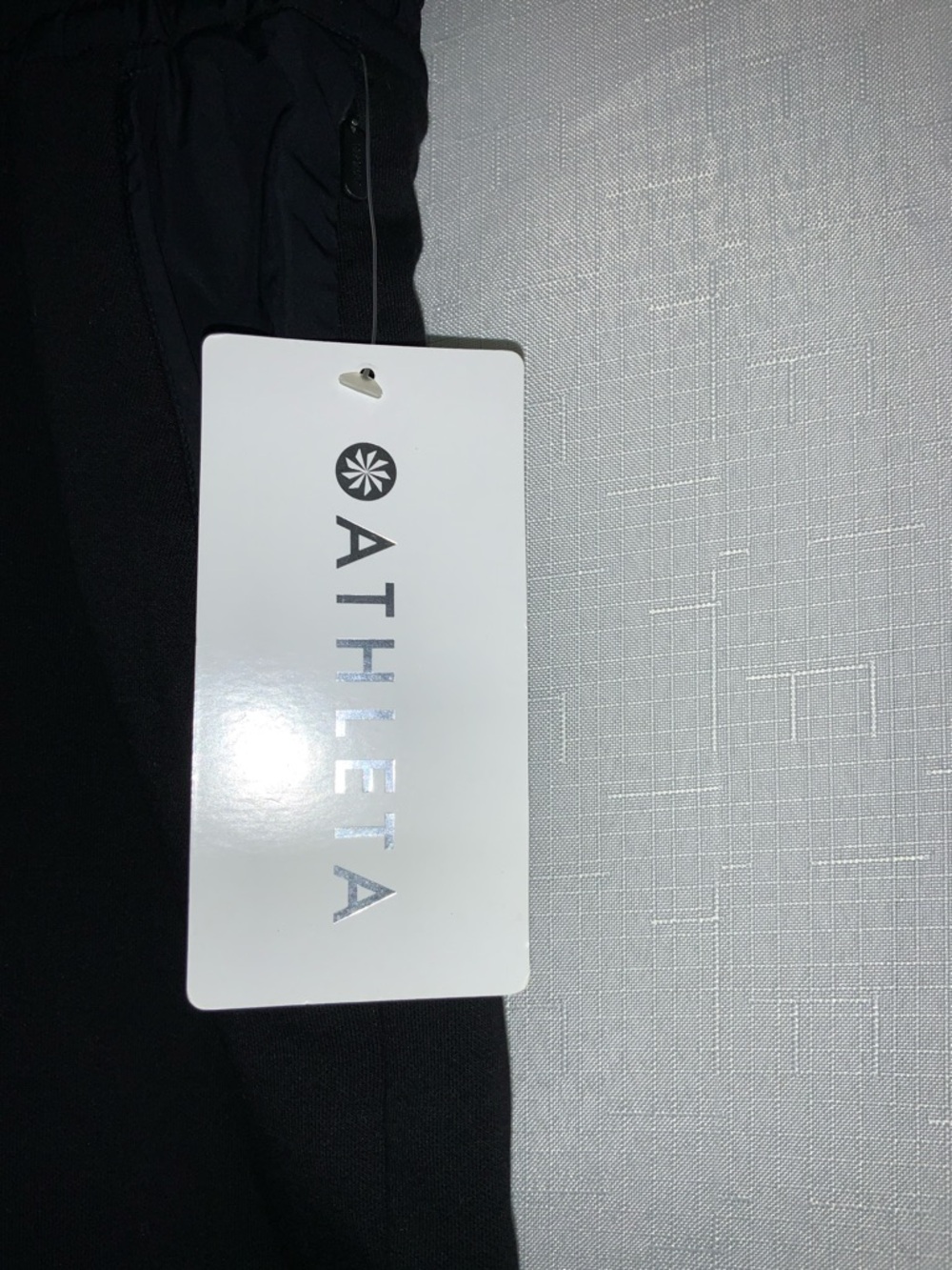 422 NEW! Athleta Triumph Hybrid Wide Leg Black Cropped Capri Pants w/ Pockets - Picture 7 of 14